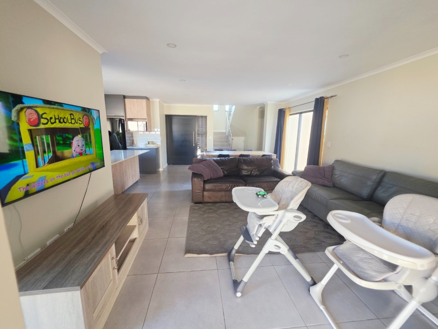 5 Bedroom Property for Sale in Sandown Western Cape